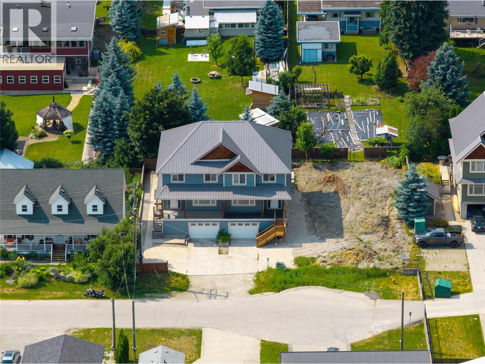 703 Center Street, Revelstoke, British Columbia  V0E 2S0 - Photo 52 - 10400450