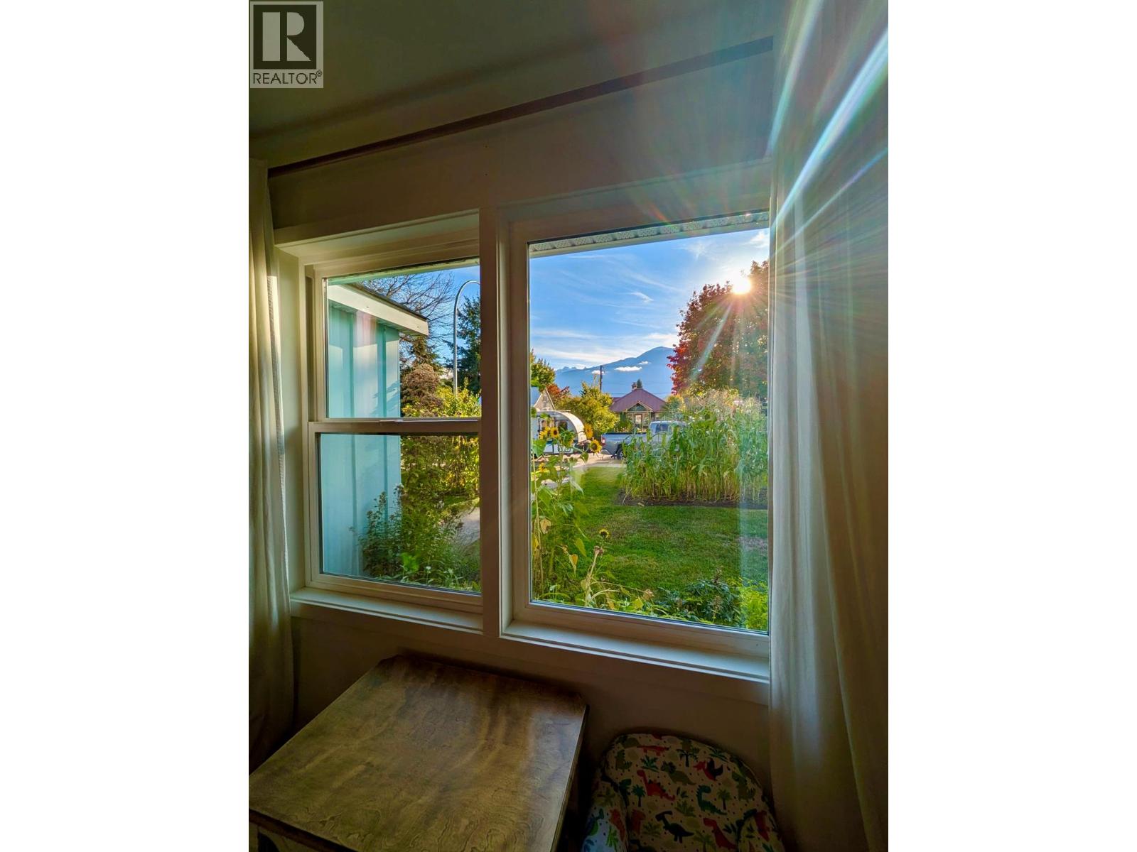 500 Sixth Street E, Revelstoke, British Columbia  V0E 2S0 - Photo 22 - 10402806