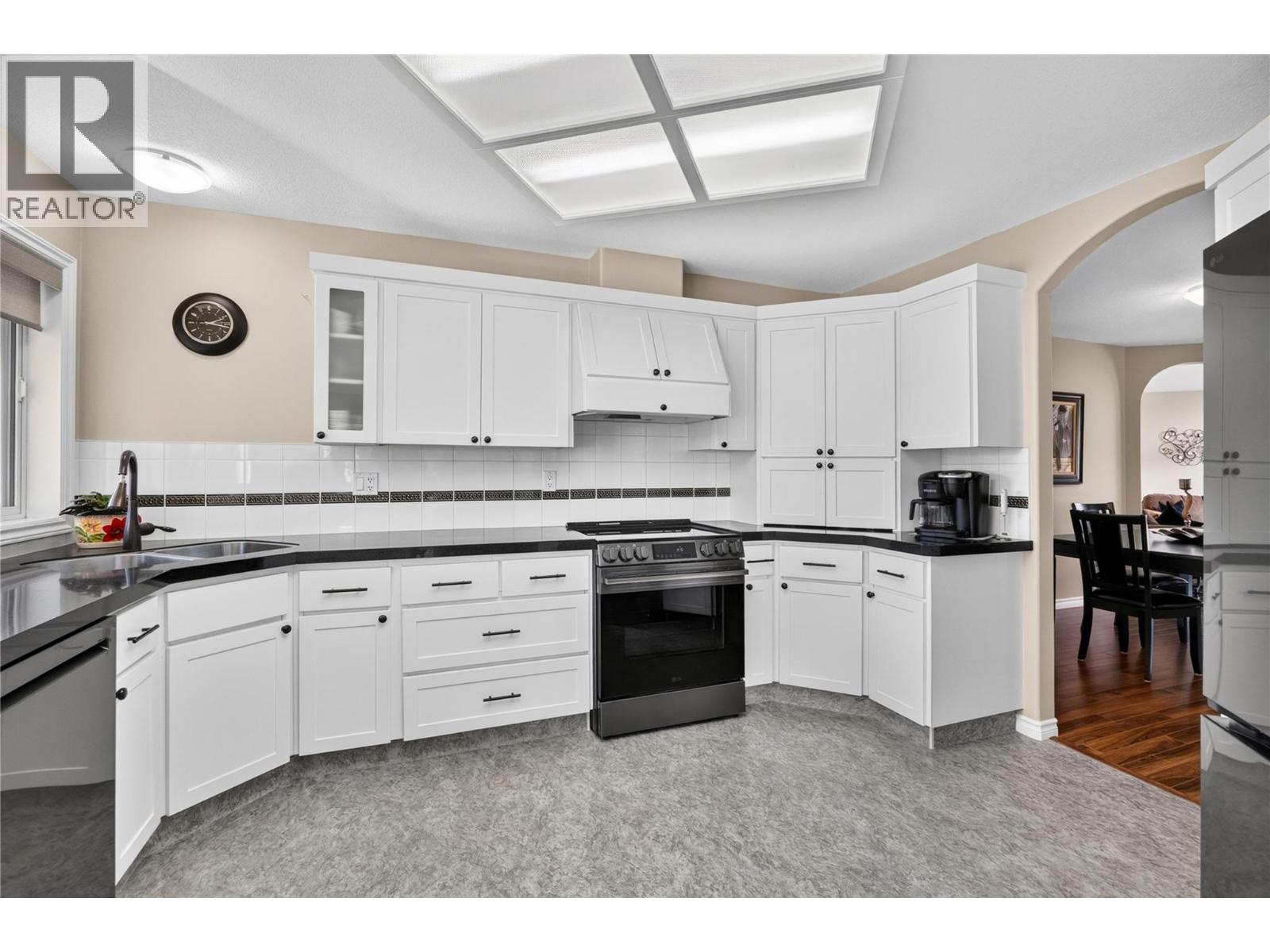 114 Brentview Court, Penticton, British Columbia  V2A 8H2 - Photo 3 - 10402853