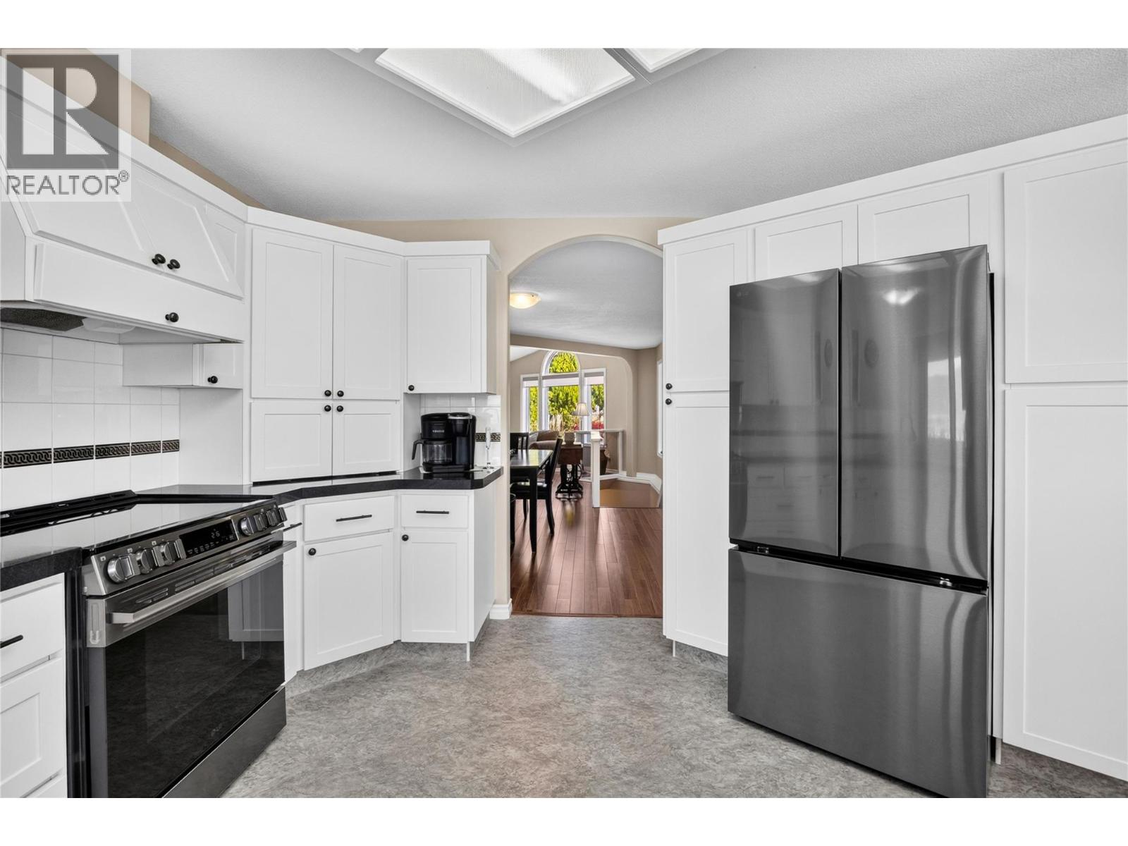 114 Brentview Court, Penticton, British Columbia  V2A 8H2 - Photo 4 - 10402853