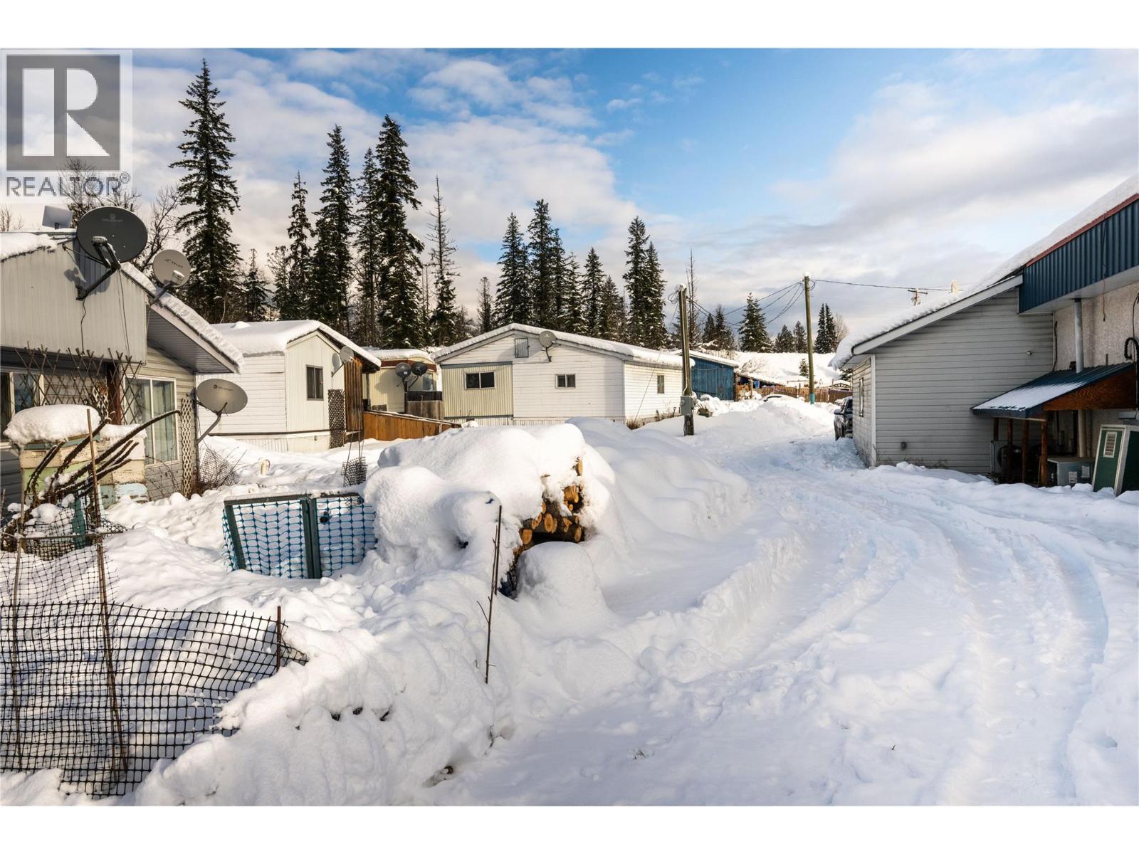 3643 Malakwa Road, Malakwa, British Columbia  V0E 2J0 - Photo 14 - 10402841