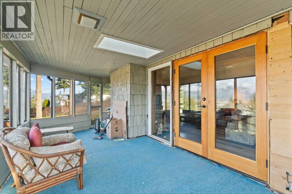 1321 10th Avenue, Salmon Arm, British Columbia  V1E 2V6 - Photo 1 - 10402802