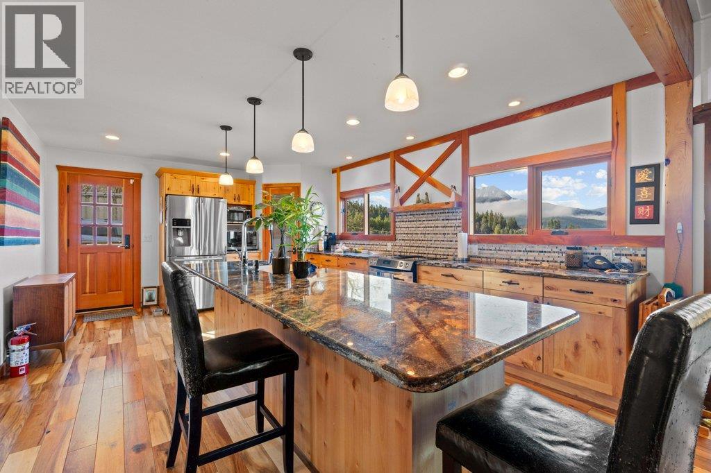 1321 10th Avenue, Salmon Arm, British Columbia  V1E 2V6 - Photo 17 - 10402802