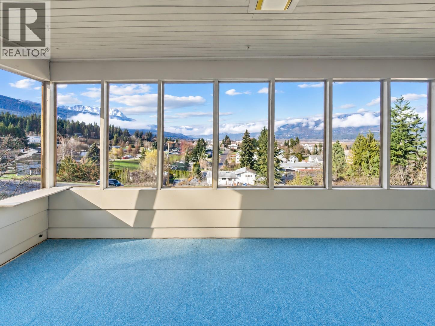 1321 10th Avenue, Salmon Arm, British Columbia  V1E 2V6 - Photo 30 - 10402802