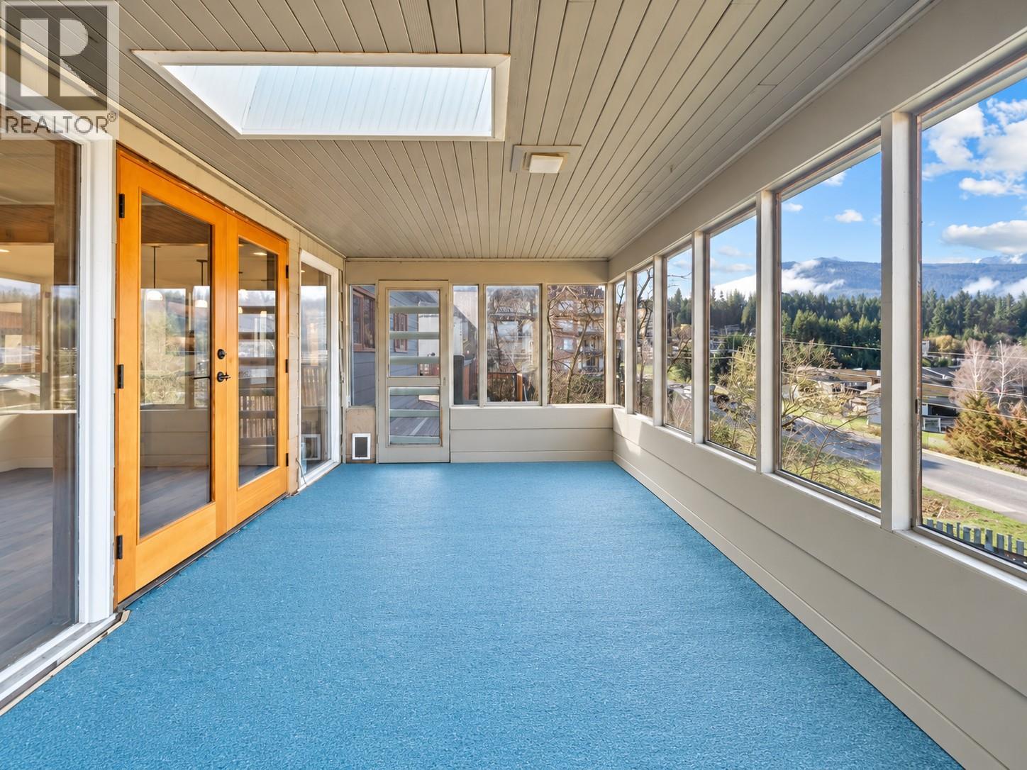 1321 10th Avenue, Salmon Arm, British Columbia  V1E 2V6 - Photo 32 - 10402802