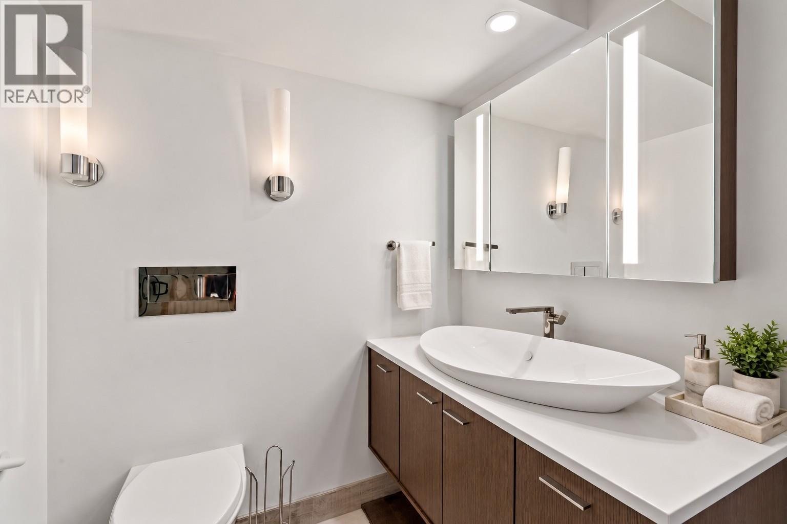 1321 10th Avenue, Salmon Arm, British Columbia  V1E 2V6 - Photo 36 - 10402802