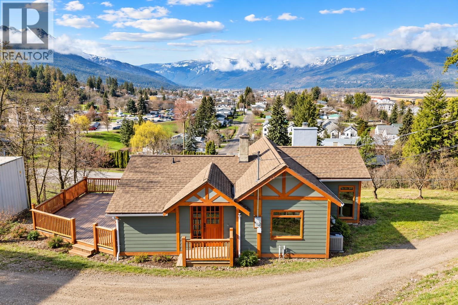 1321 10th Avenue, Salmon Arm, British Columbia  V1E 2V6 - Photo 5 - 10402802