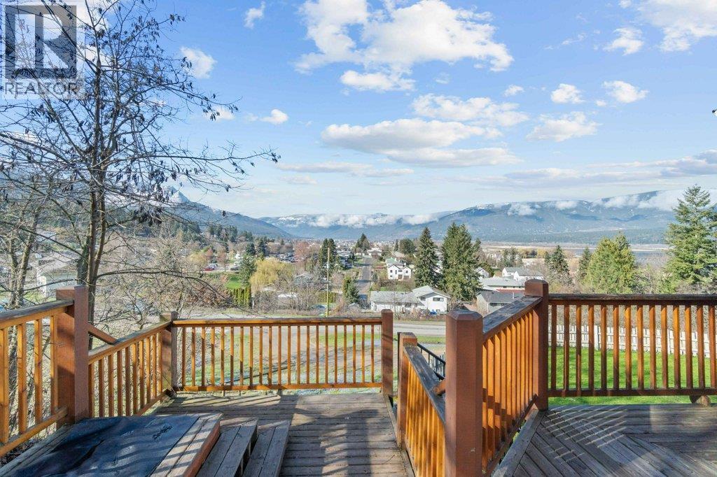 1321 10th Avenue, Salmon Arm, British Columbia  V1E 2V6 - Photo 61 - 10402802
