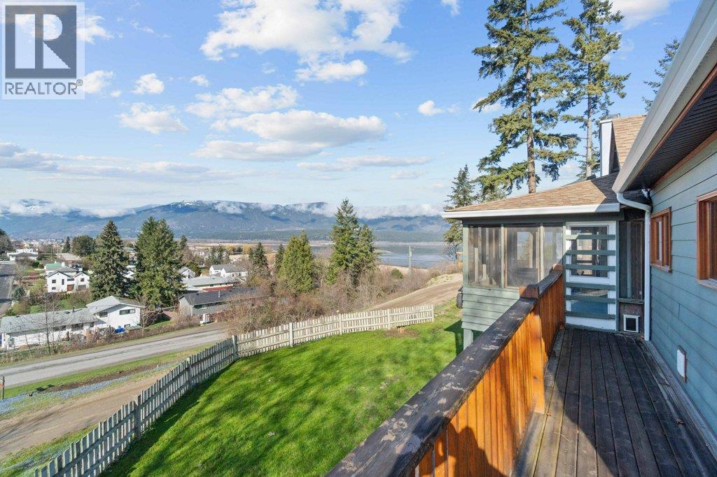 1321 10th Avenue, Salmon Arm, British Columbia  V1E 2V6 - Photo 64 - 10402802