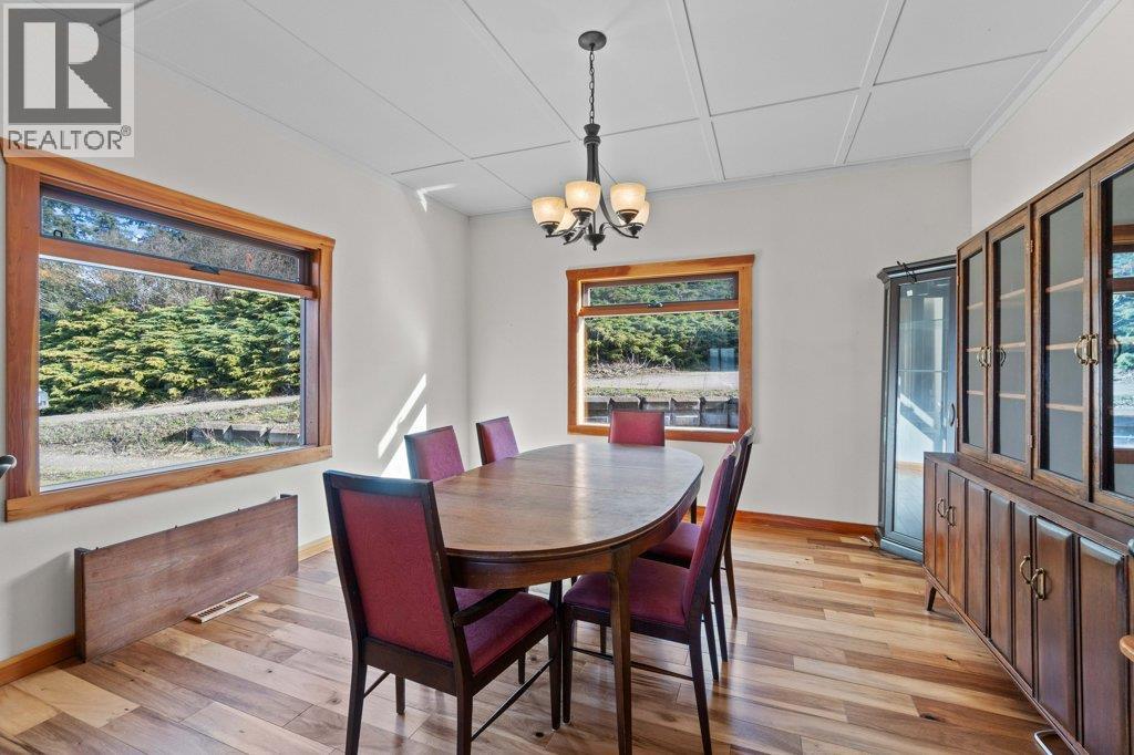 1321 10th Avenue, Salmon Arm, British Columbia  V1E 2V6 - Photo 68 - 10402802