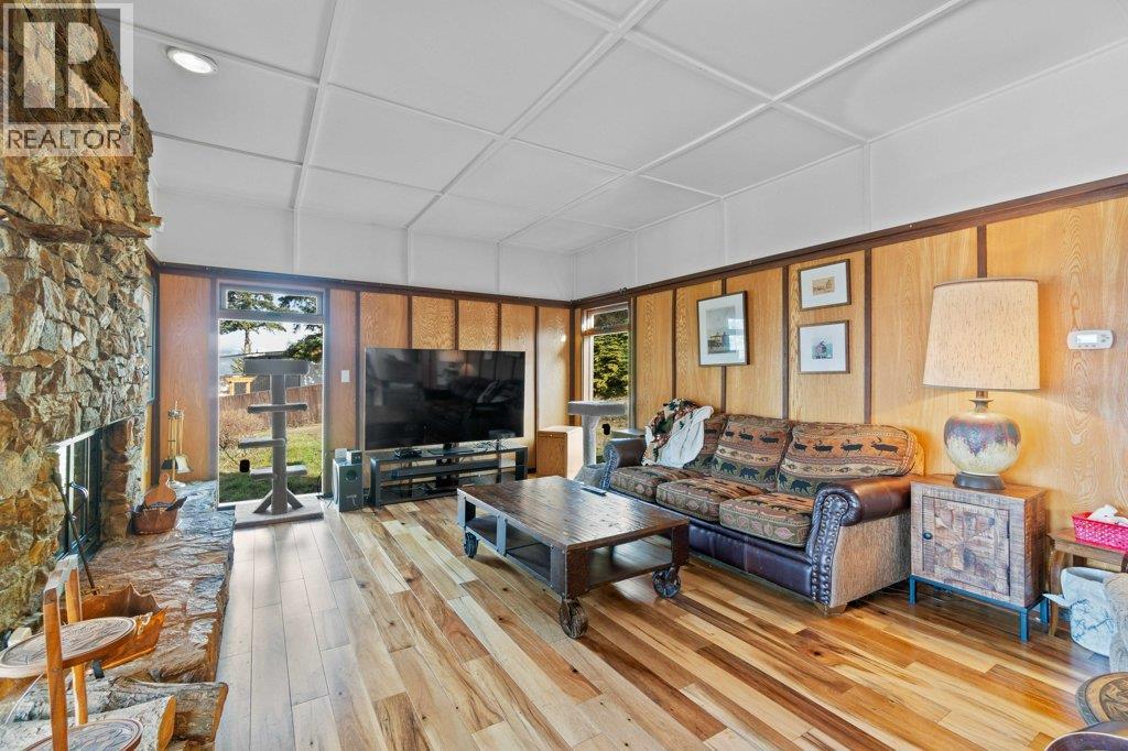 1321 10th Avenue, Salmon Arm, British Columbia  V1E 2V6 - Photo 72 - 10402802