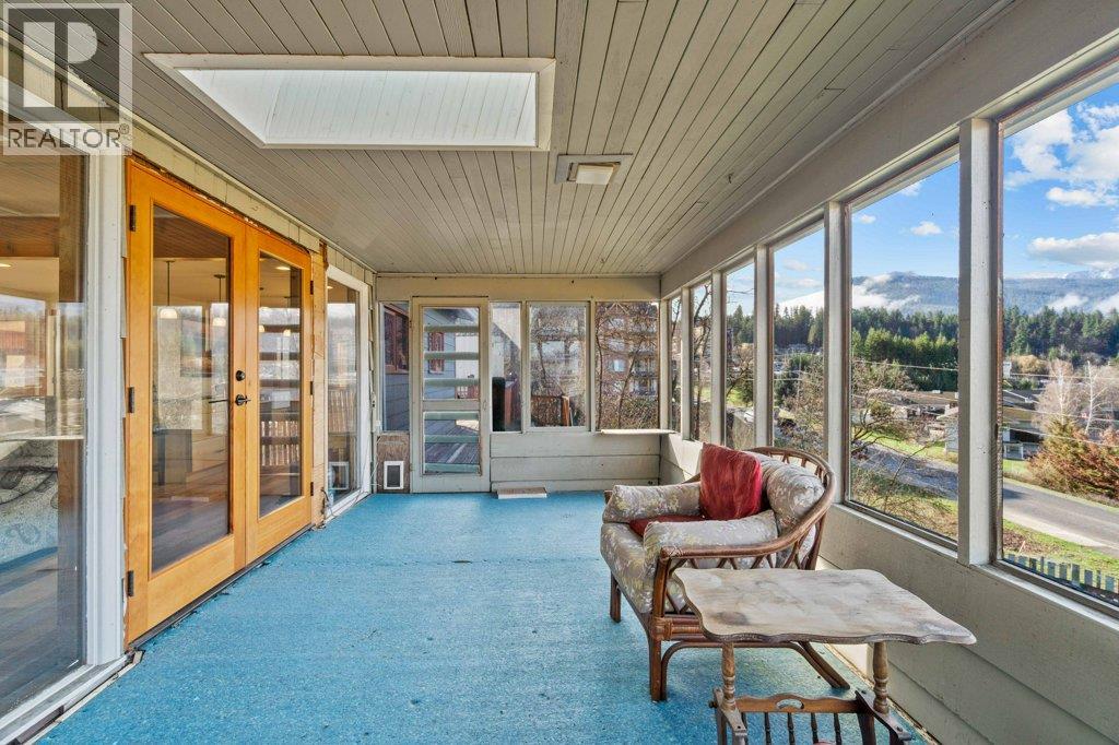 1321 10th Avenue, Salmon Arm, British Columbia  V1E 2V6 - Photo 76 - 10402802