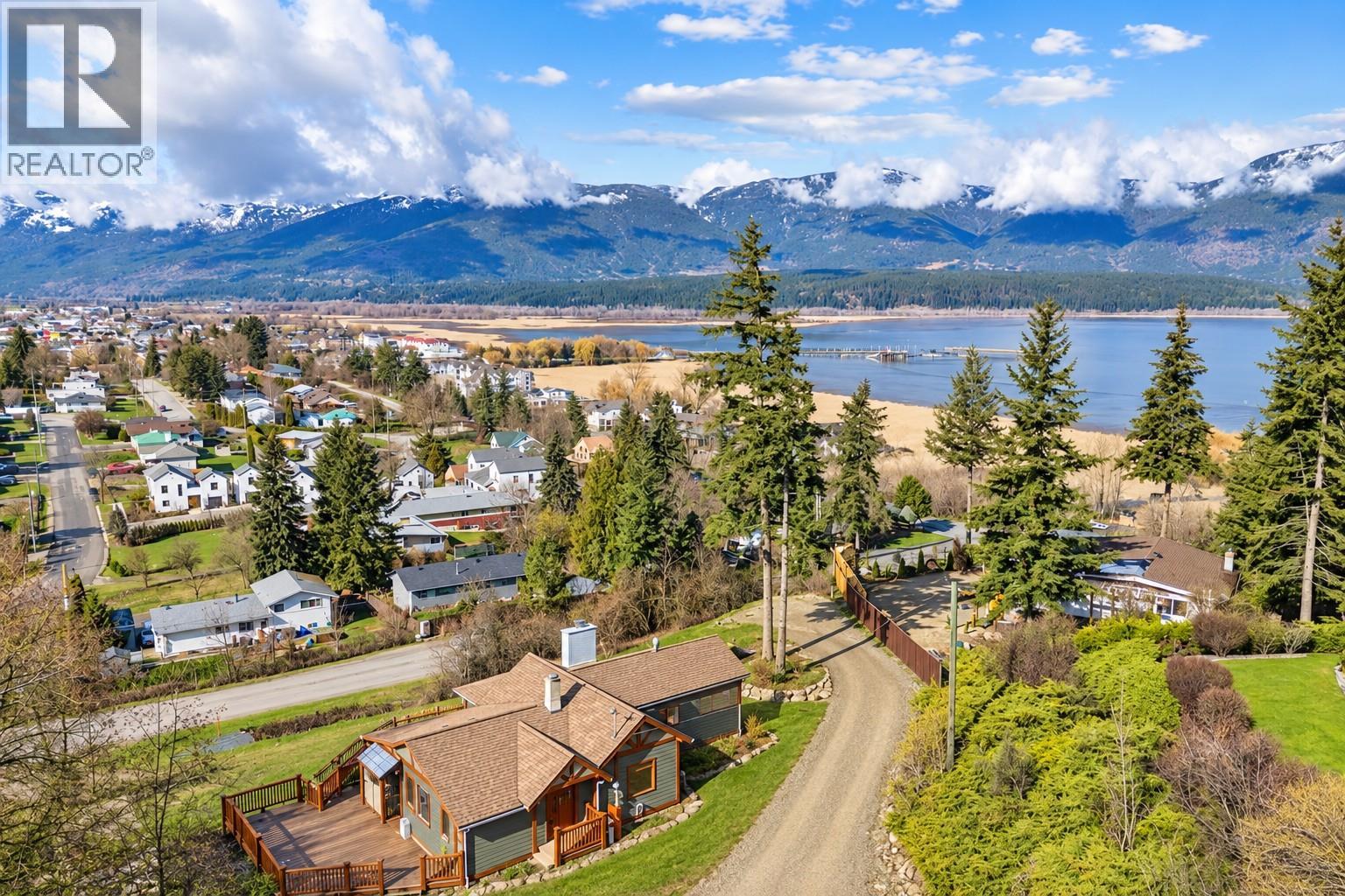 1321 10th Avenue, Salmon Arm, British Columbia  V1E 2V6 - Photo 8 - 10402802