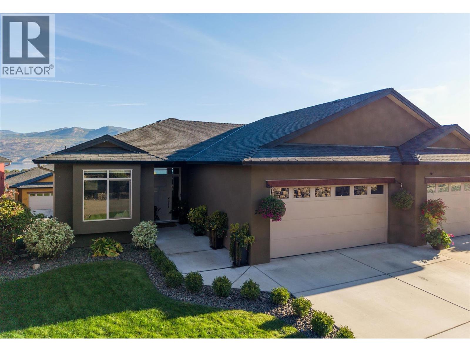 2151 Madera Court, West Kelowna, British Columbia  V4T 3H7 - Photo 3 - 10402647