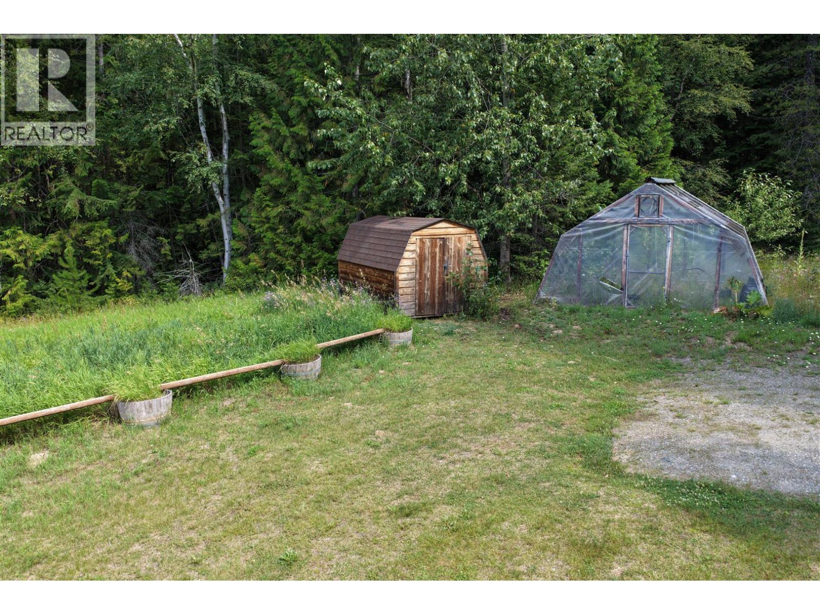 152 Talbot Road, Nelway, British Columbia  V0G 1Z0 - Photo 18 - 10402937
