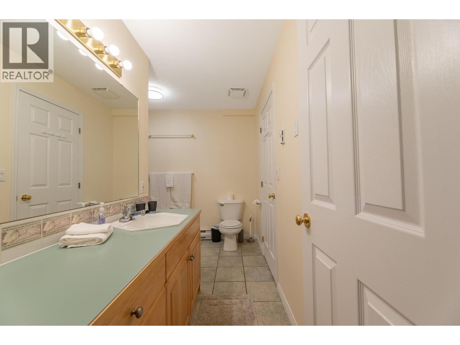 800 Railway Lane Unit# 2, Okanagan Falls, British Columbia  V0H 1R4 - Photo 18 - 10402935