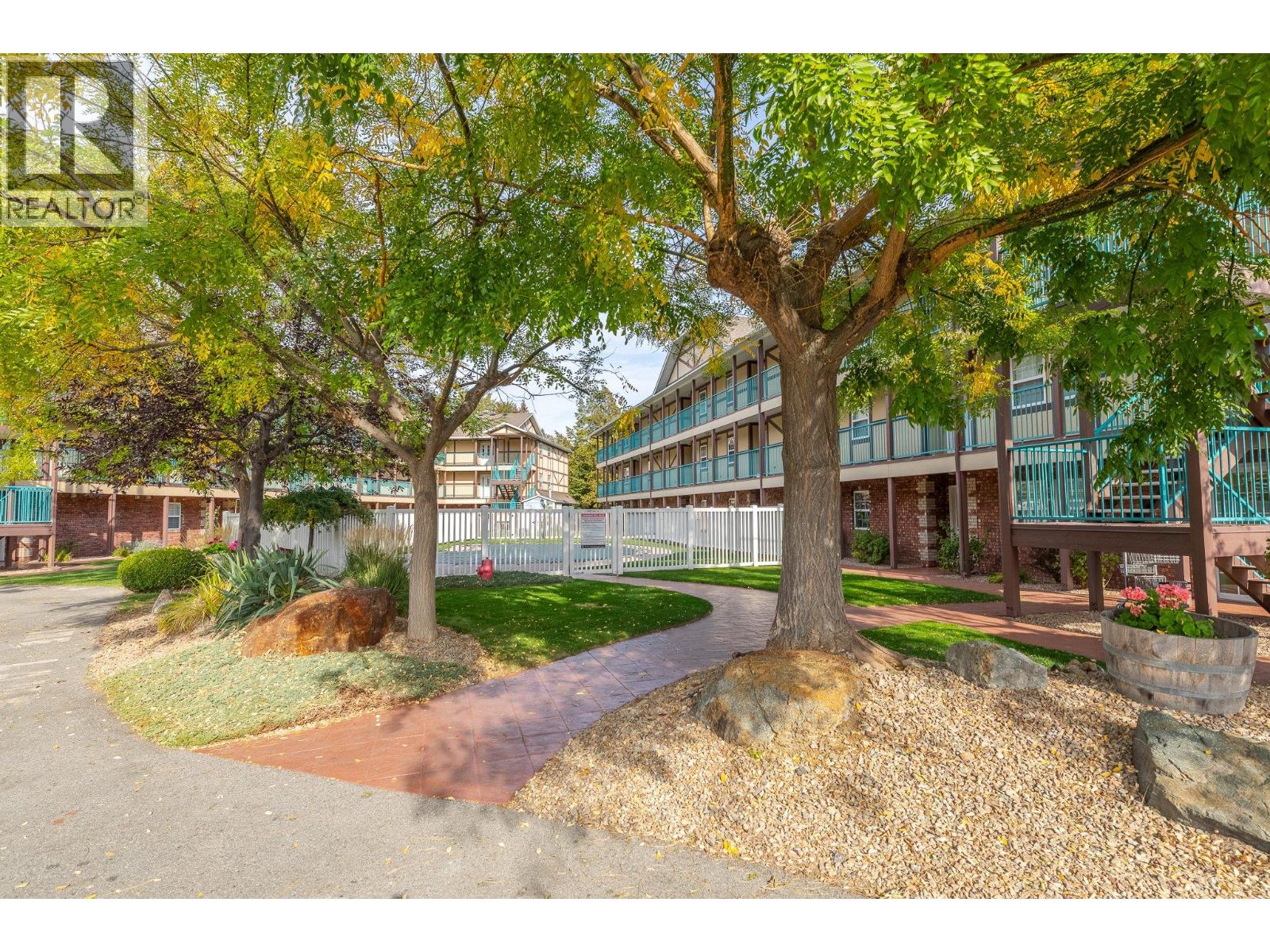 800 Railway Lane Unit# 2, Okanagan Falls, British Columbia  V0H 1R4 - Photo 6 - 10402935