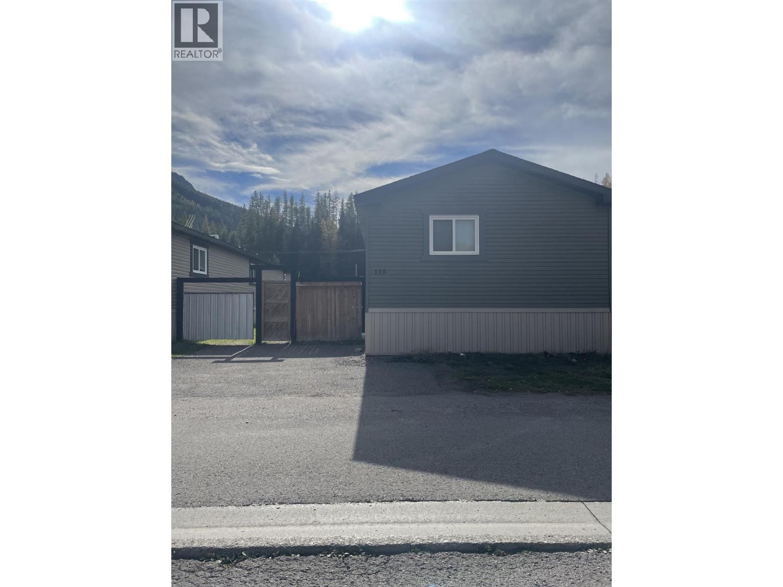 100 Aspen Drive Unit# 116, Sparwood, British Columbia  V0B 2G0 - Photo 1 - 10402836