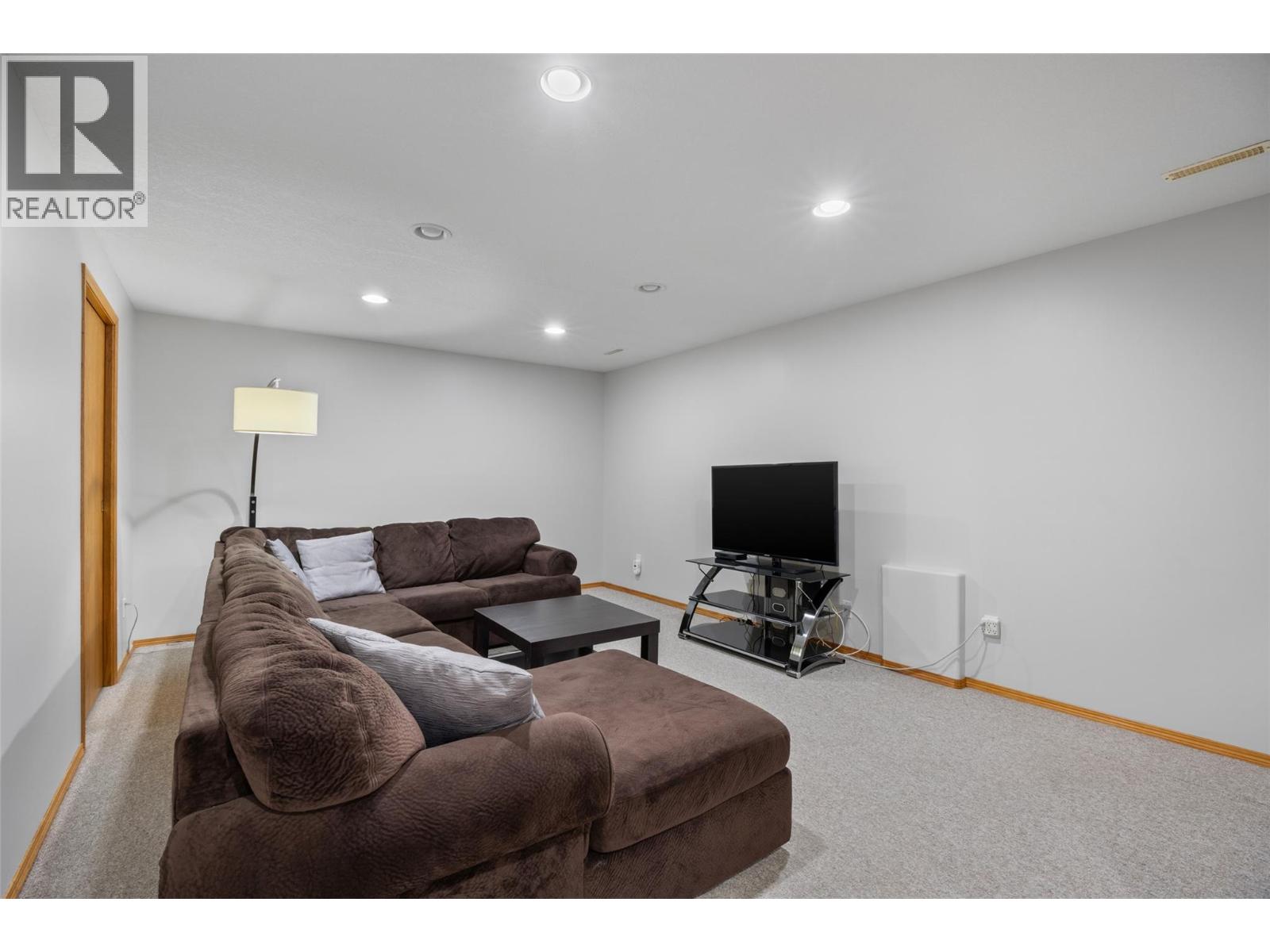 780 Huntington Drive, Kamloops, British Columbia  V2B 6G4 - Photo 32 - 10402764