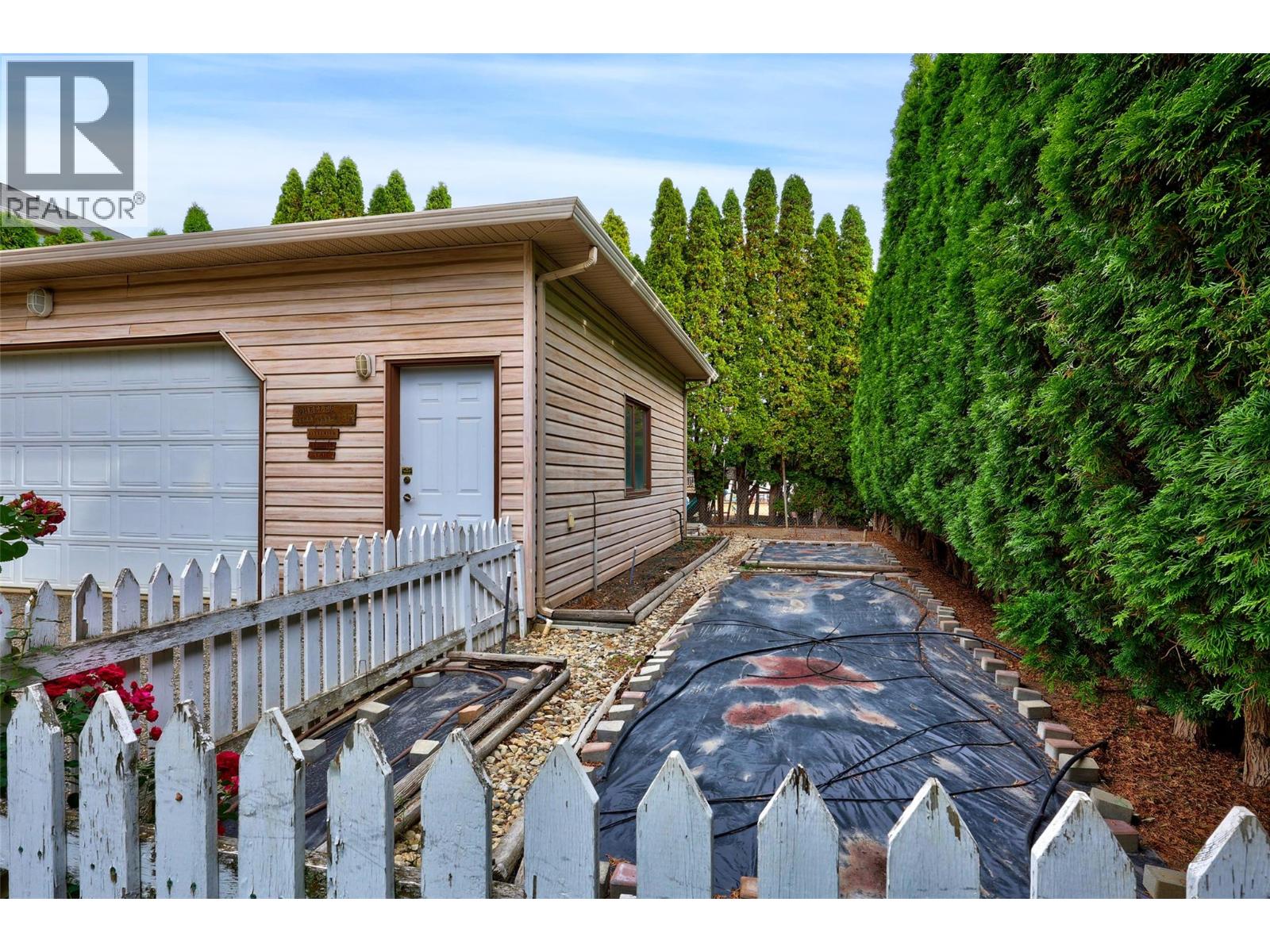 780 Huntington Drive, Kamloops, British Columbia  V2B 6G4 - Photo 45 - 10402764