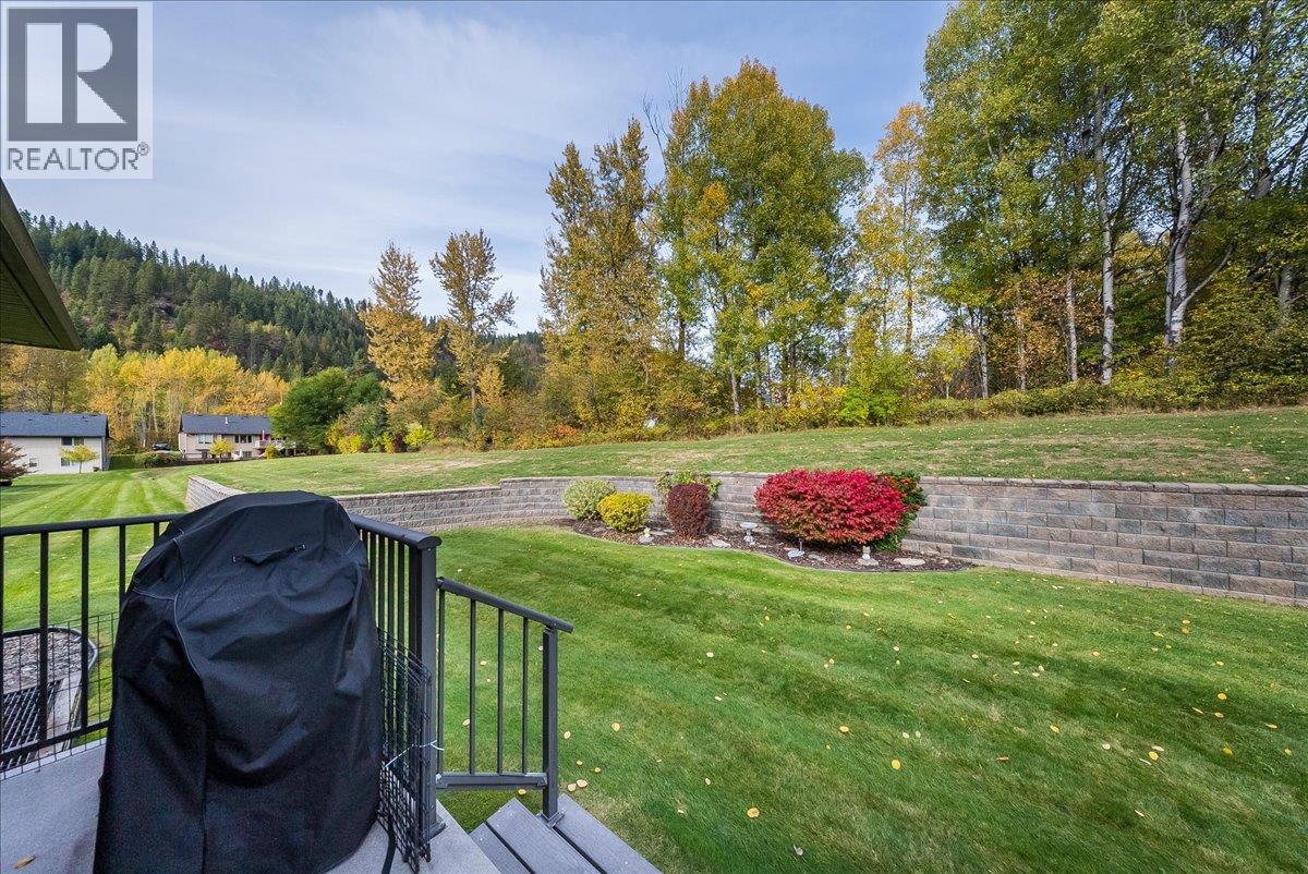 114 Mountain Side Drive, Fruitvale, British Columbia  V0G 1L0 - Photo 36 - 10402592