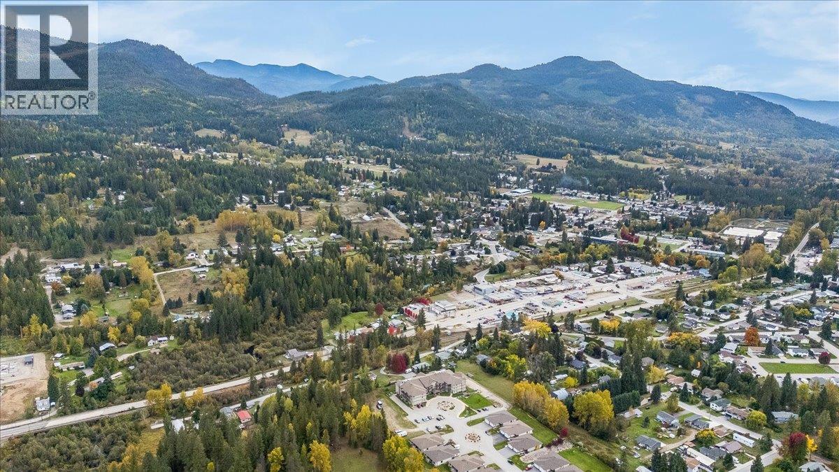 114 Mountain Side Drive, Fruitvale, British Columbia  V0G 1L0 - Photo 46 - 10402592