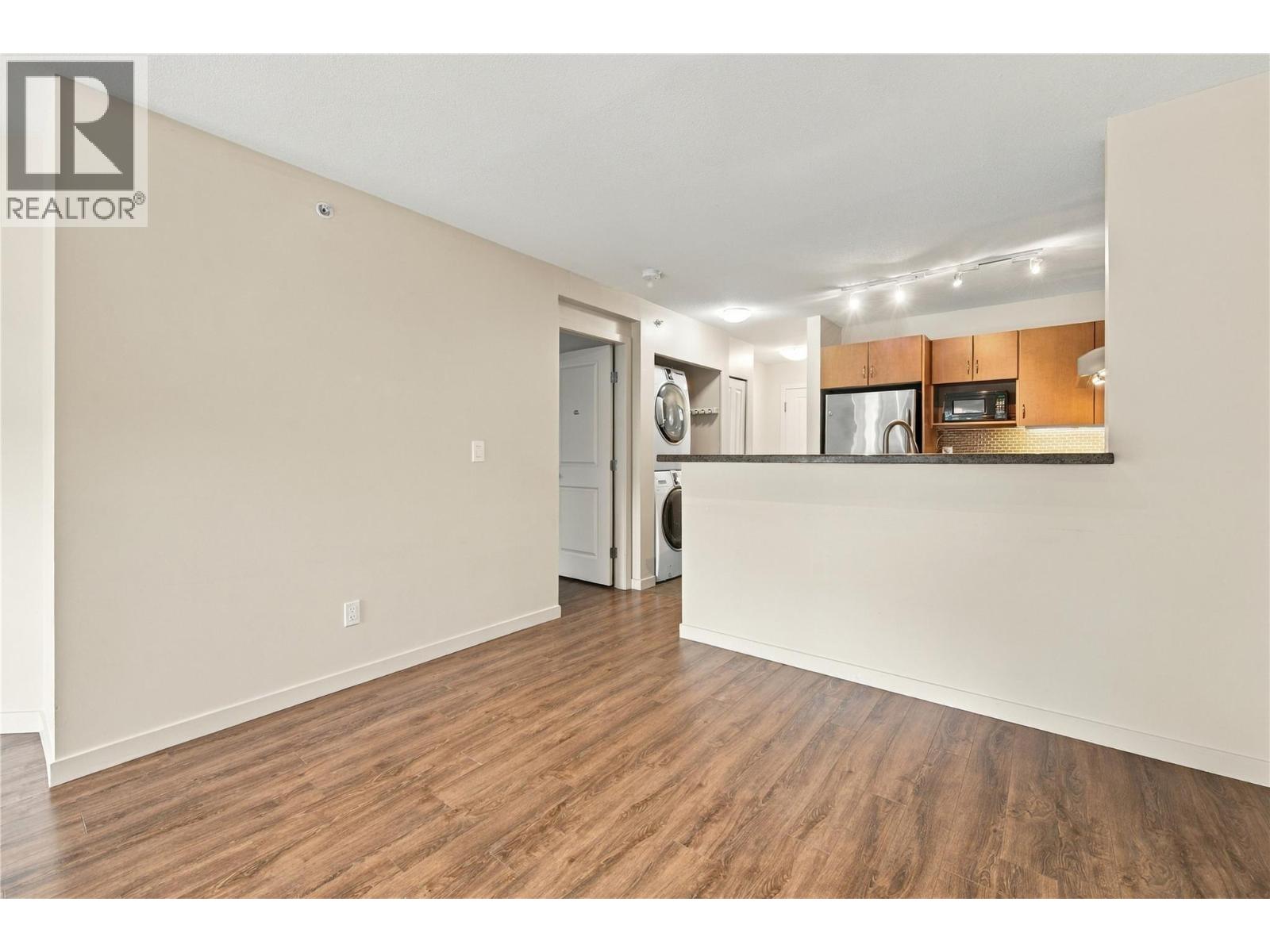 563 Yates Road Unit# 412, Kelowna, British Columbia  V1V 2V3 - Photo 4 - 10402863