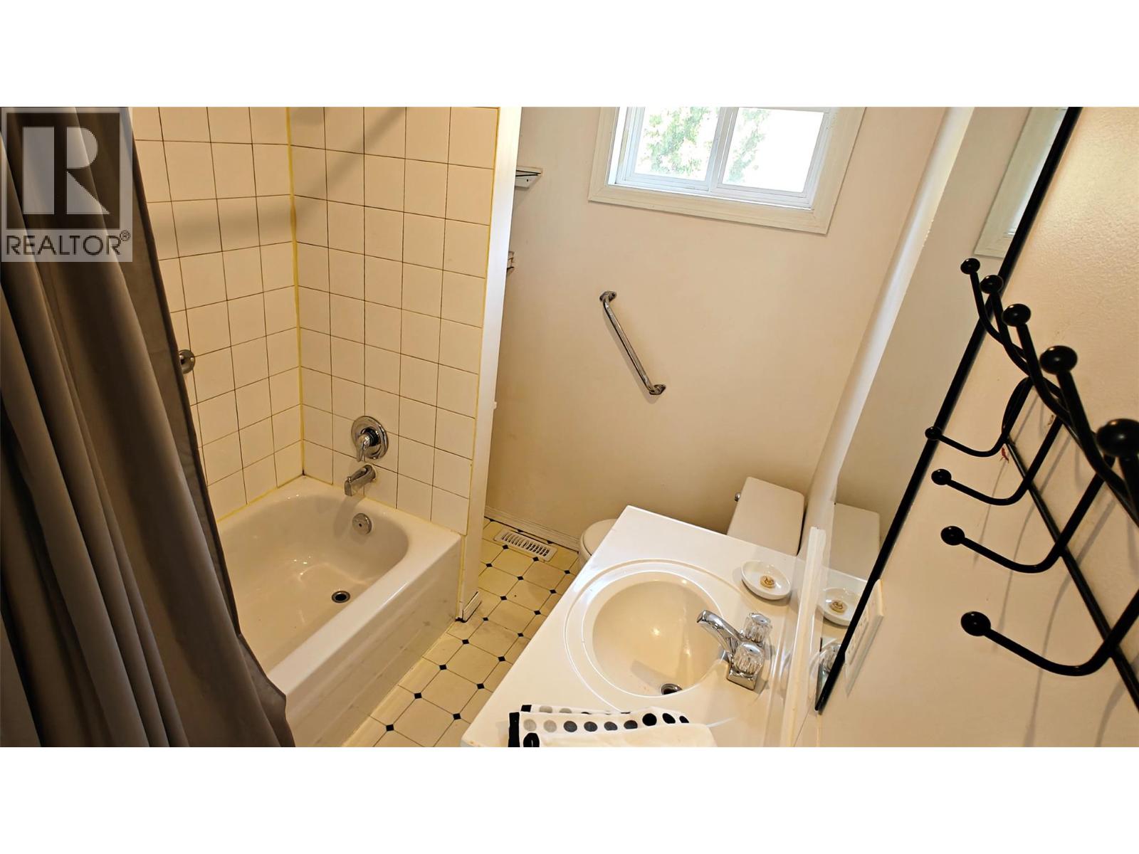 521 Turner Street, Warfield, British Columbia  V1R 2P6 - Photo 19 - 10402730