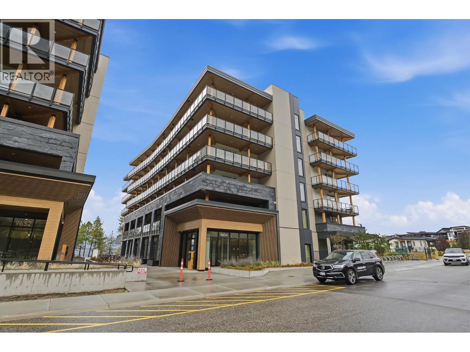 9654 Benchland Drive Unit# 306, Lake Country, British Columbia  V4V 0A4 - Photo 1 - 10402952