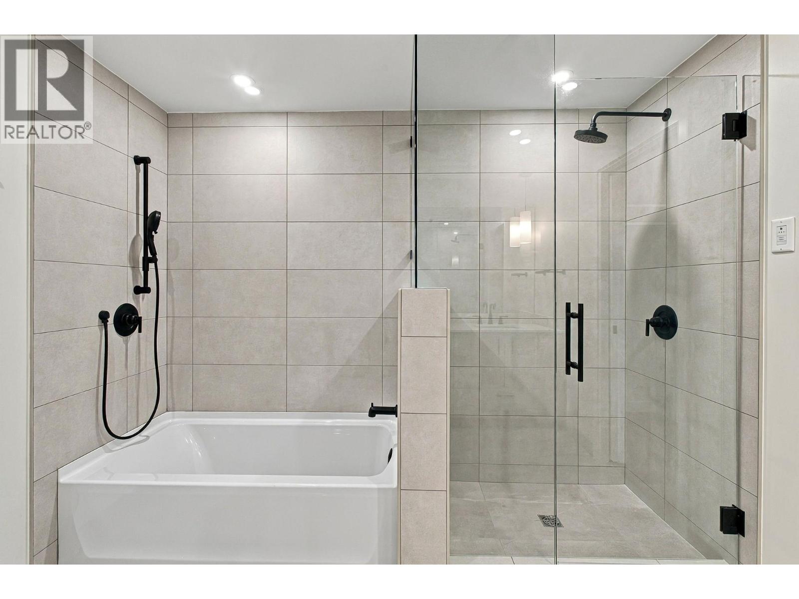 9654 Benchland Drive Unit# 306, Lake Country, British Columbia  V4V 0A4 - Photo 18 - 10402952
