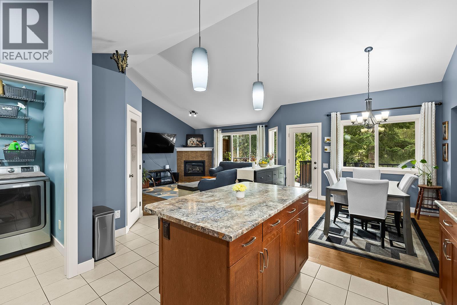 2095 Bernau Court, Lake Country, British Columbia  V4V 2M7 - Photo 12 - 10402889