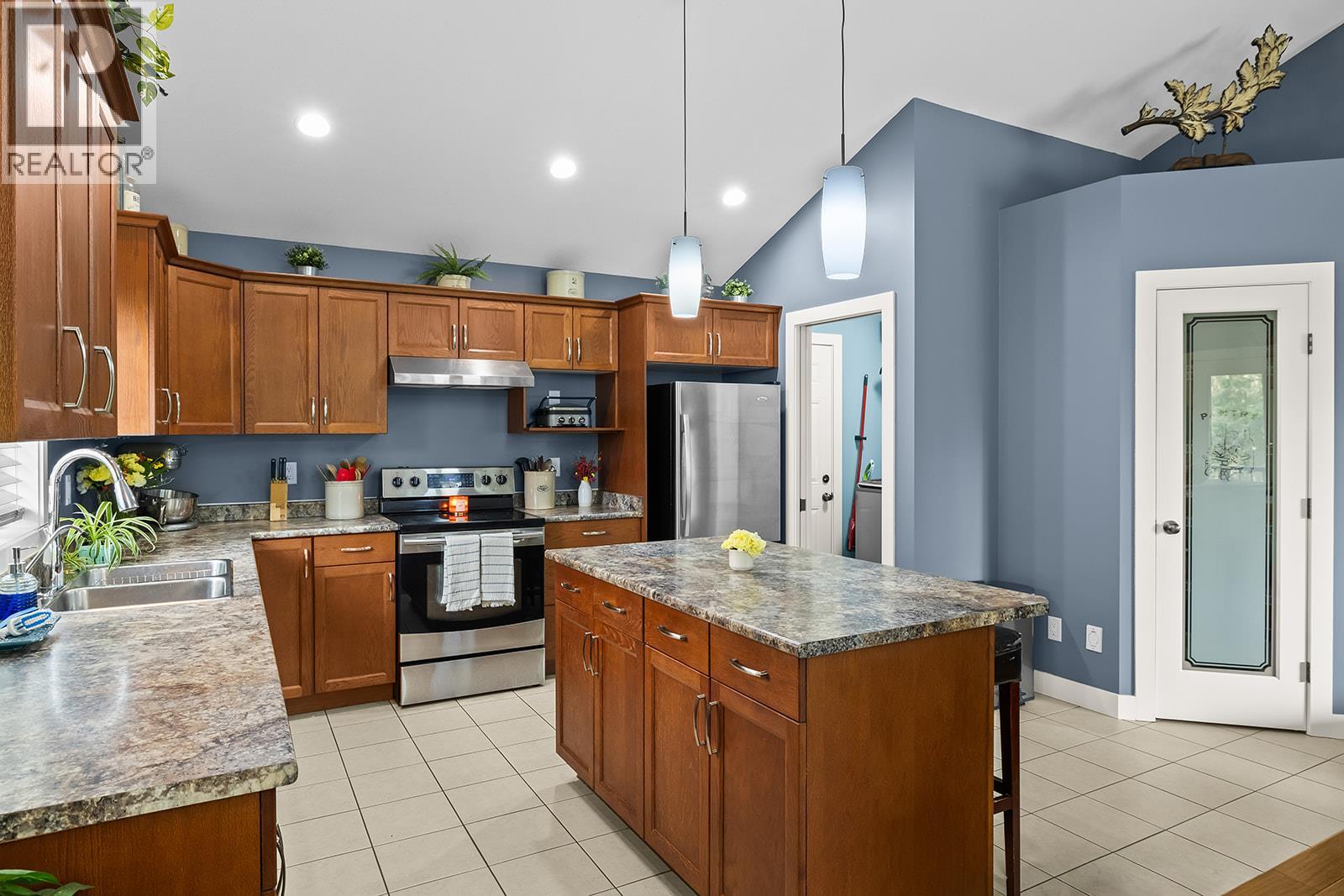 2095 Bernau Court, Lake Country, British Columbia  V4V 2M7 - Photo 14 - 10402889