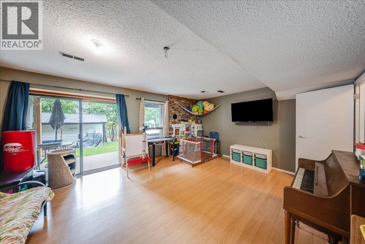3609 Southridge Drive, Castlegar, British Columbia  V1N 3X7 - Photo 27 - 10402804