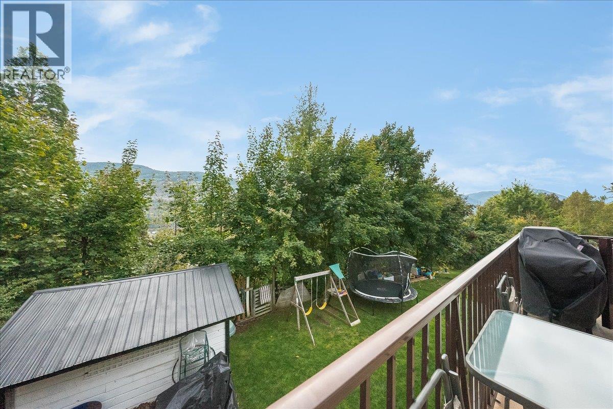3609 Southridge Drive, Castlegar, British Columbia  V1N 3X7 - Photo 7 - 10402804