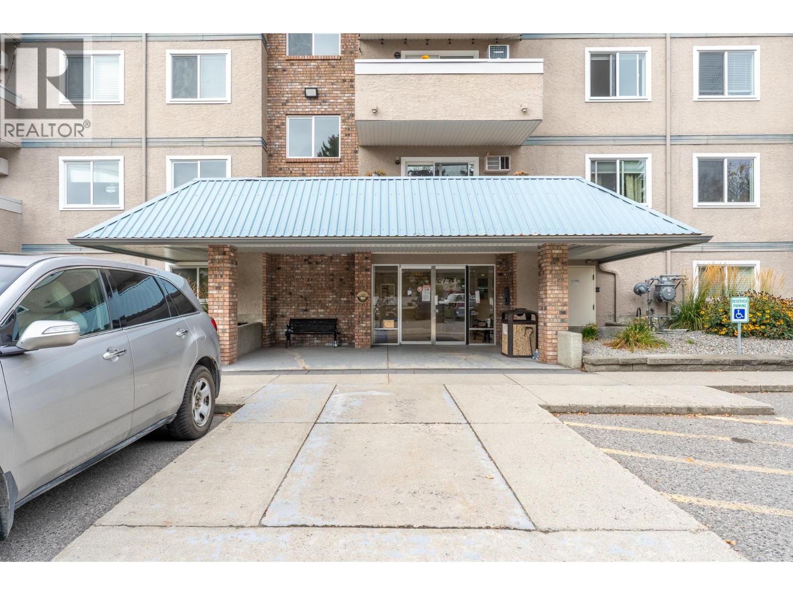 3160 De Montreuil Court Unit# 413, Kelowna, British Columbia  V1W 3W3 - Photo 1 - 10402212
