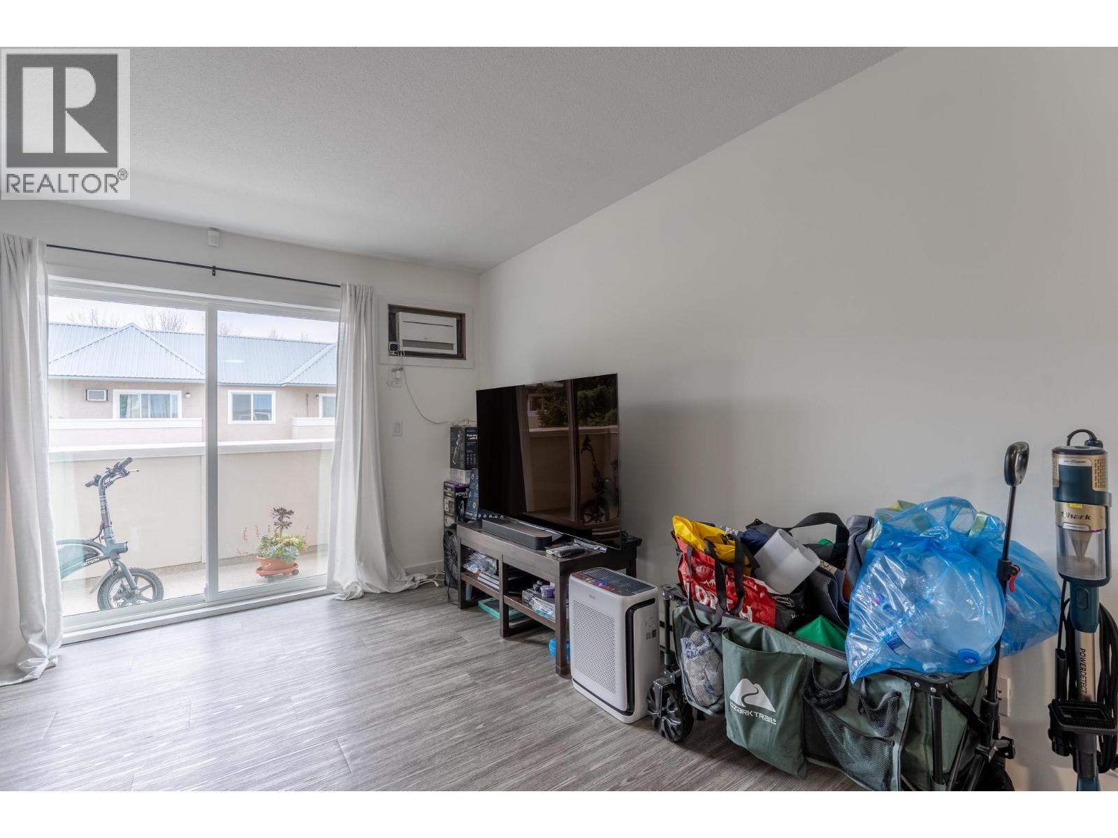 3160 De Montreuil Court Unit# 413, Kelowna, British Columbia  V1W 3W3 - Photo 8 - 10402212