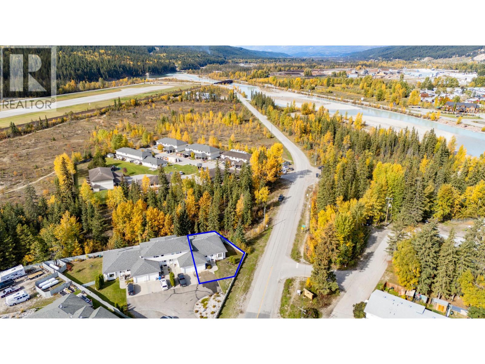 339 5th Avenue Unit# 1, Golden, British Columbia  V0A 1H0 - Photo 3 - 10402867
