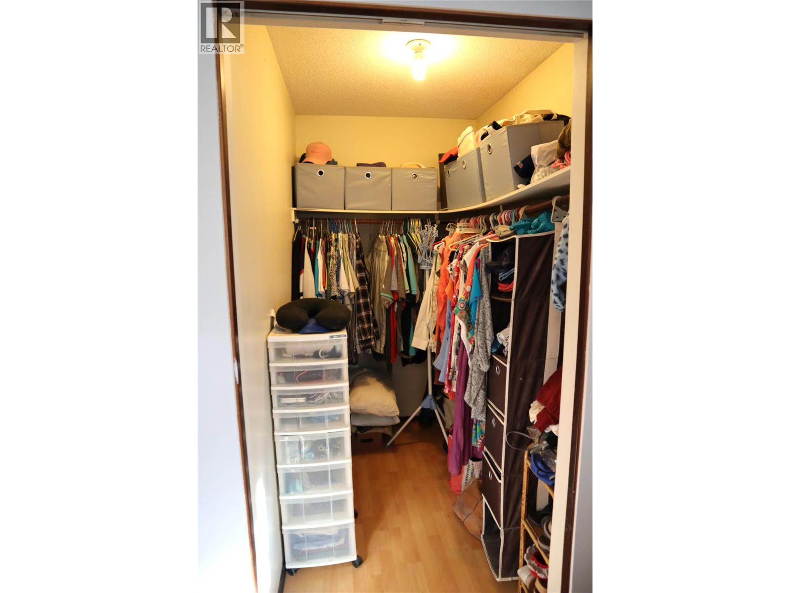 1233 Hook Drive, Kamloops, British Columbia  V2B 7S8 - Photo 10 - 10402920