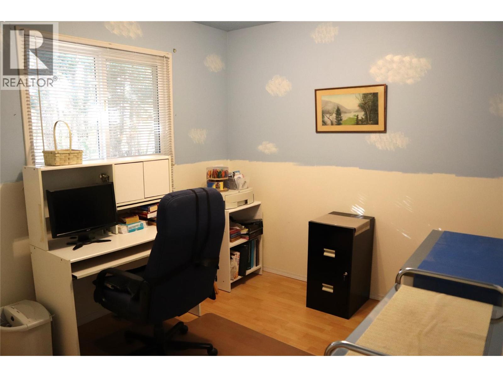 1233 Hook Drive, Kamloops, British Columbia  V2B 7S8 - Photo 11 - 10402920