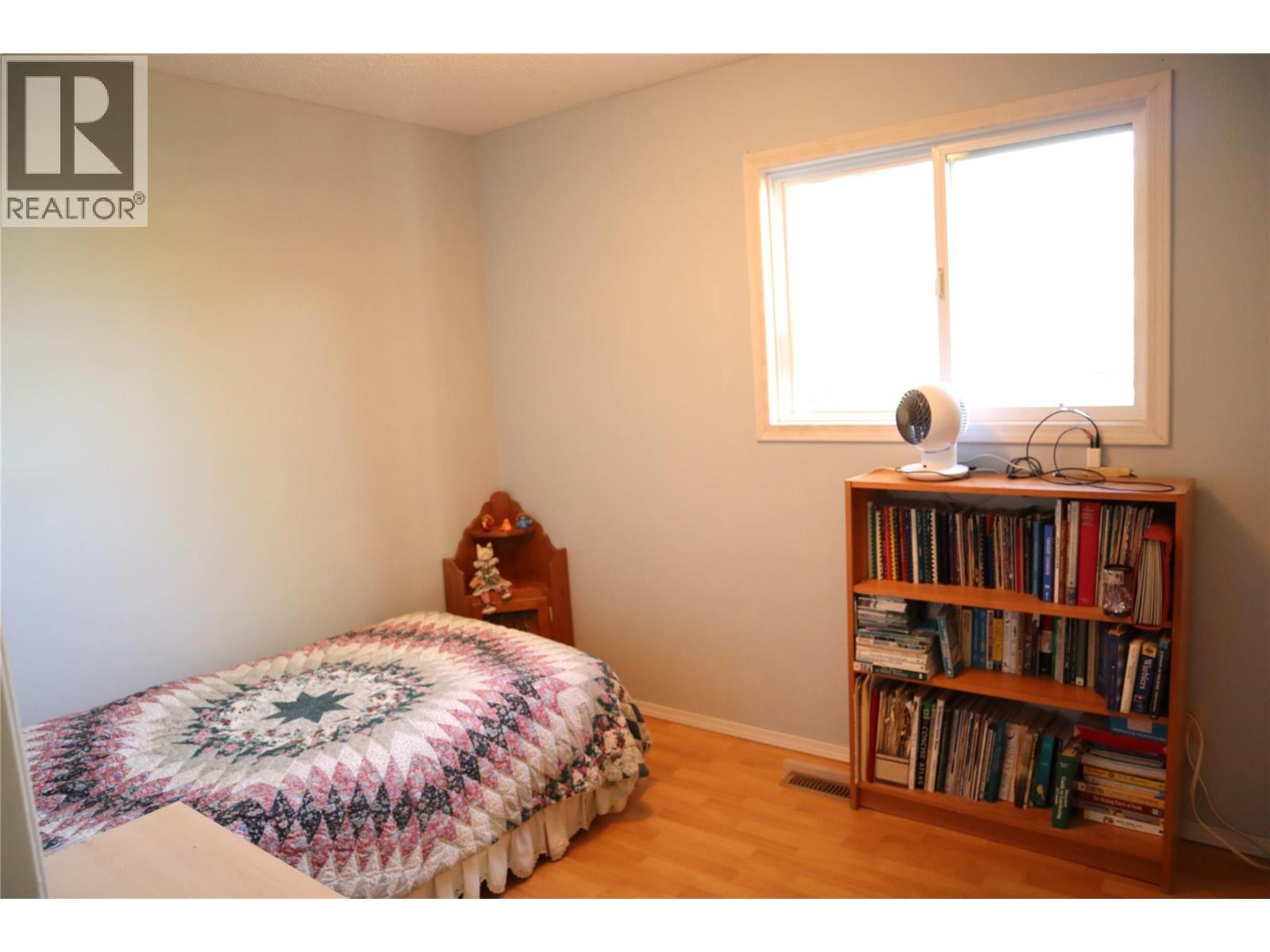 1233 Hook Drive, Kamloops, British Columbia  V2B 7S8 - Photo 12 - 10402920