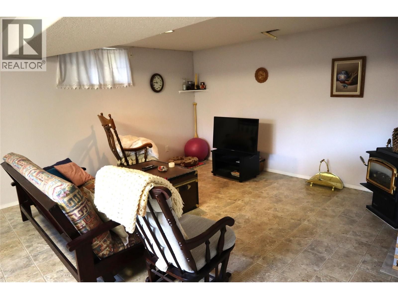 1233 Hook Drive, Kamloops, British Columbia  V2B 7S8 - Photo 17 - 10402920