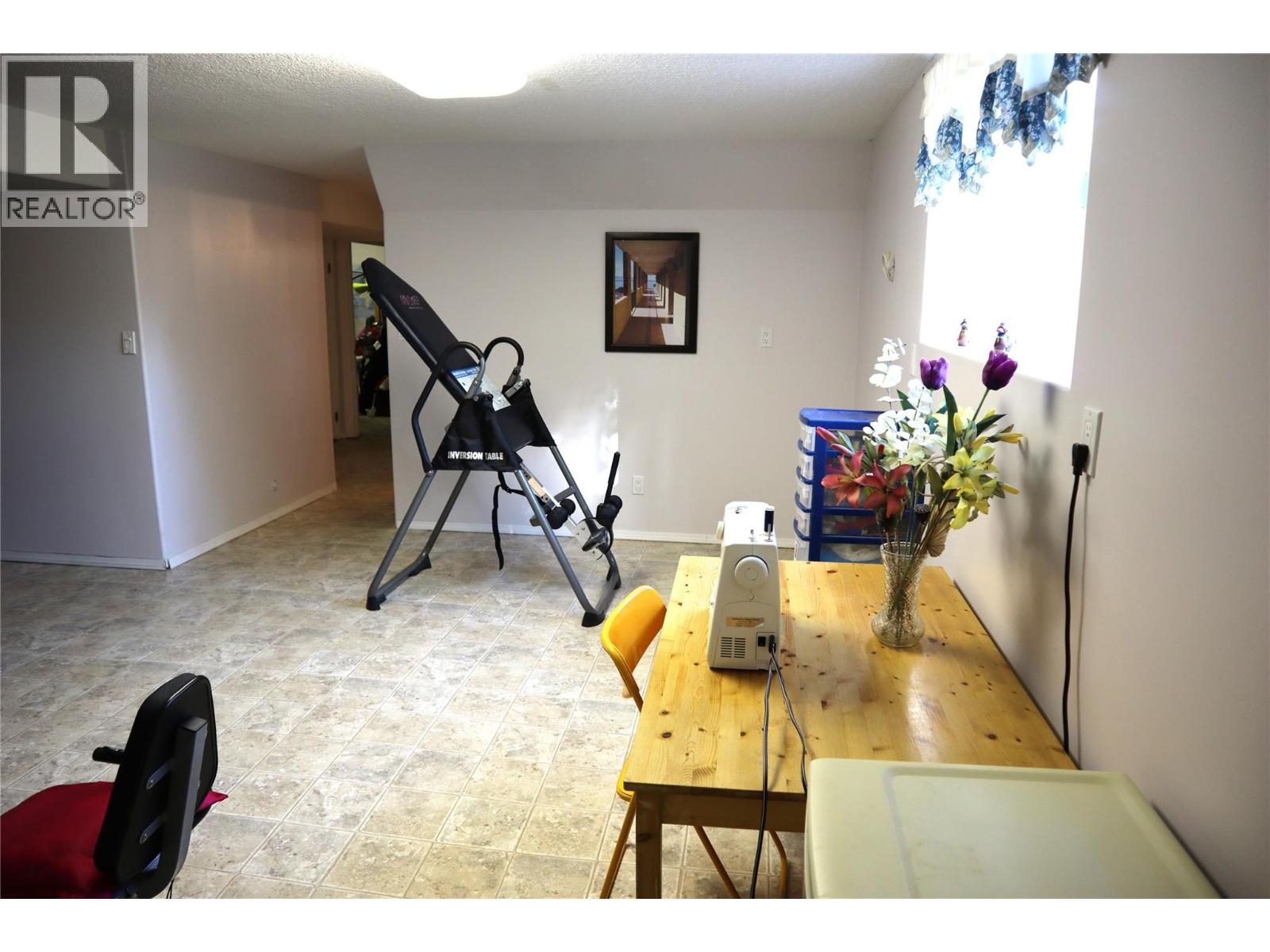 1233 Hook Drive, Kamloops, British Columbia  V2B 7S8 - Photo 19 - 10402920