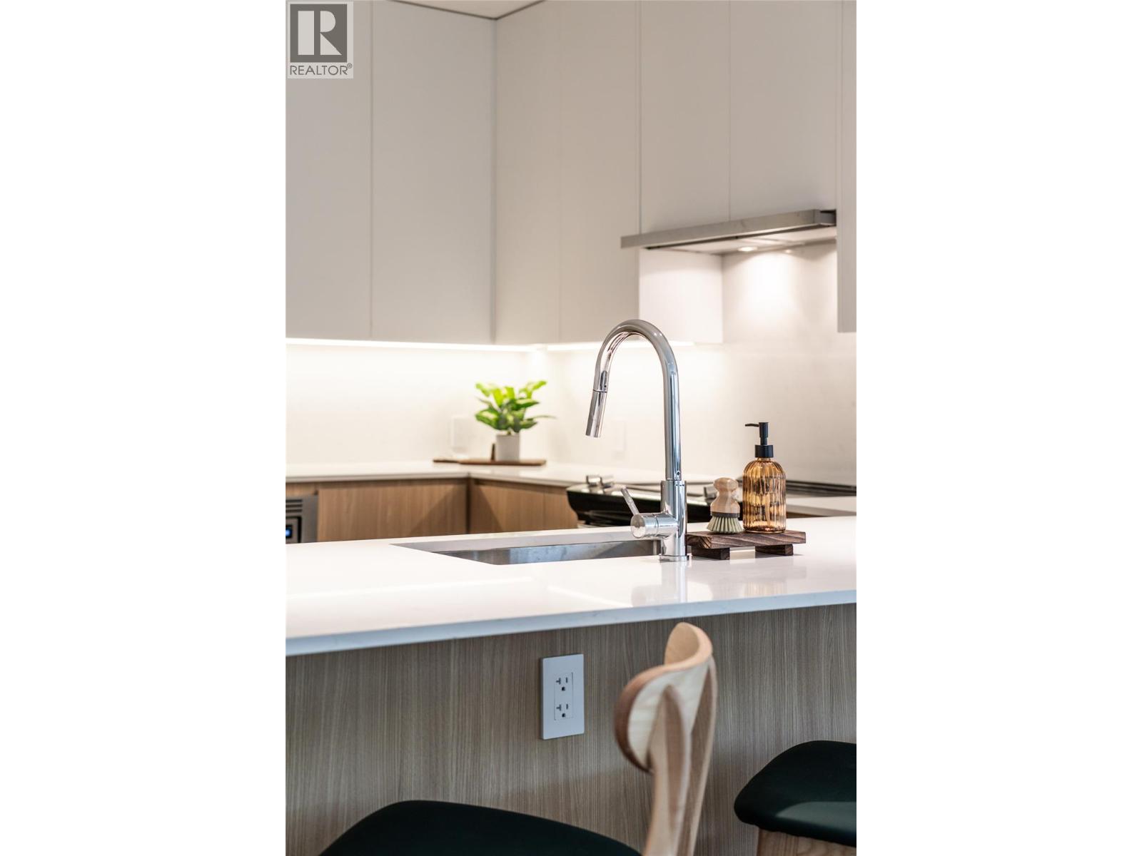 1702 Coursier Avenue Unit# 2101, Revelstoke, British Columbia  V0E 2S1 - Photo 13 - 10402848