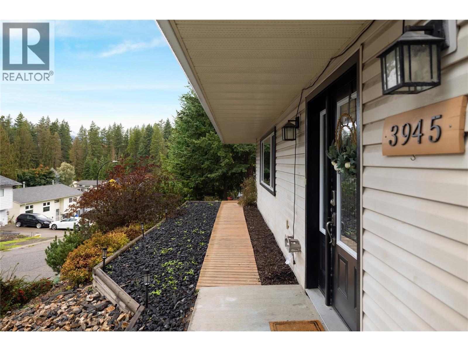 3945 Highland Park Crescent, Armstrong, British Columbia  V0E 1B4 - Photo 10 - 10402965