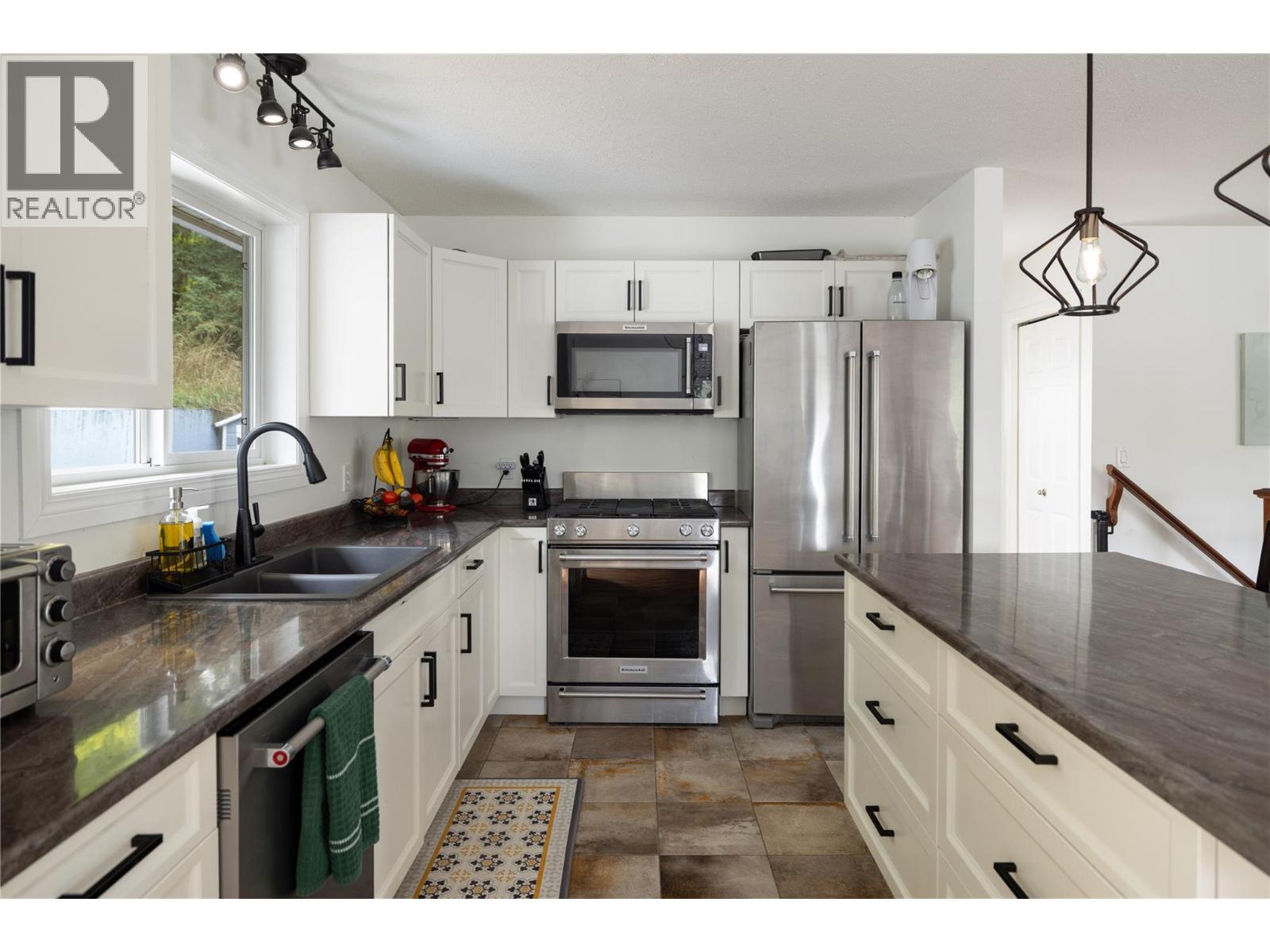 3945 Highland Park Crescent, Armstrong, British Columbia  V0E 1B4 - Photo 16 - 10402965