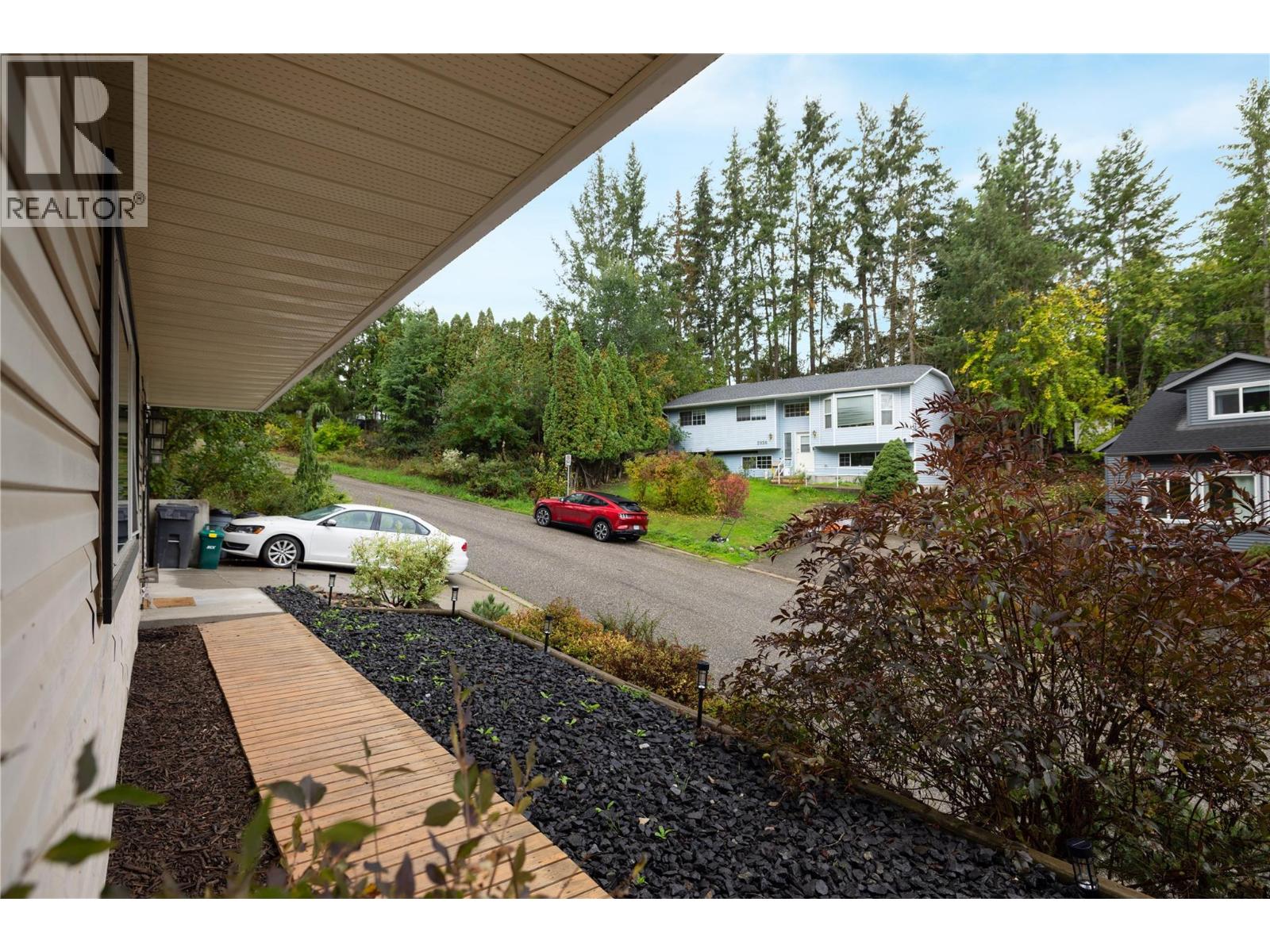 3945 Highland Park Crescent, Armstrong, British Columbia  V0E 1B4 - Photo 4 - 10402965