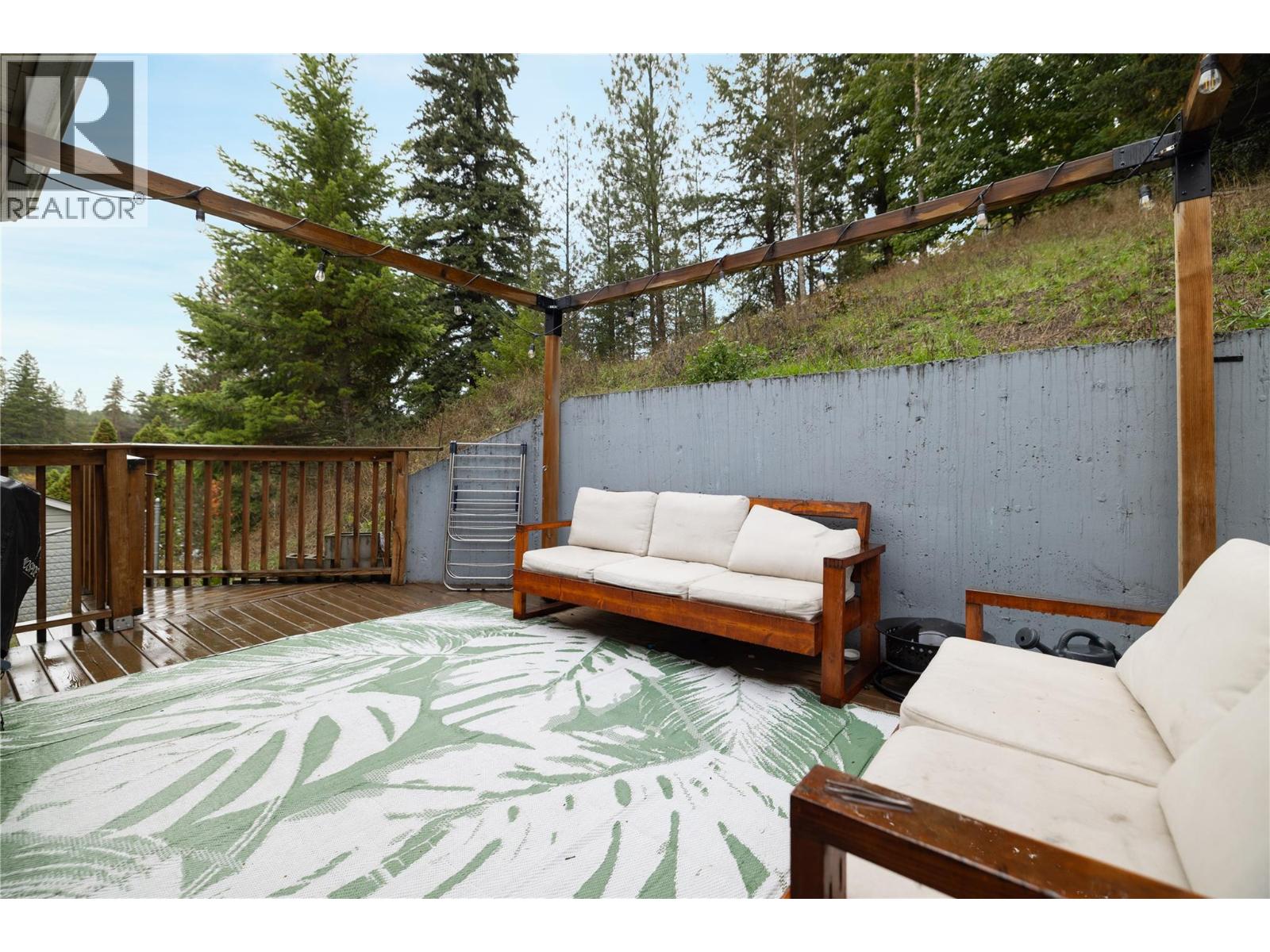 3945 Highland Park Crescent, Armstrong, British Columbia  V0E 1B4 - Photo 7 - 10402965