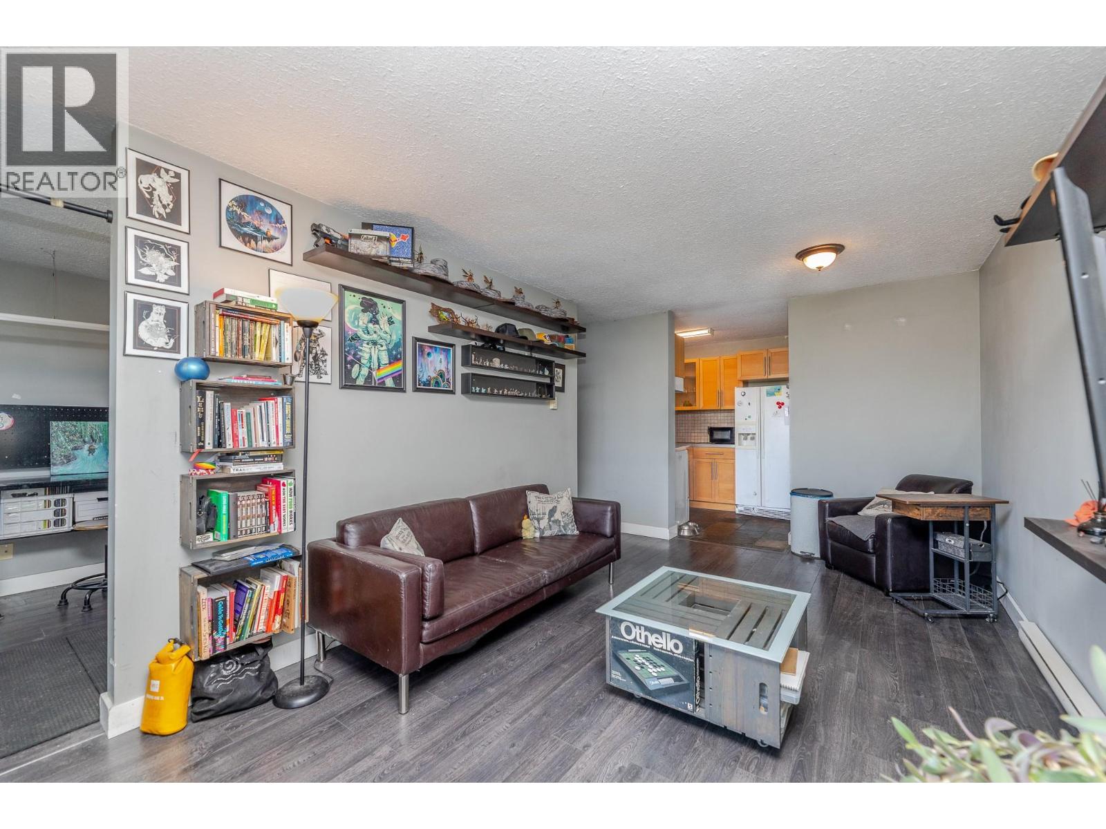 625 Rowcliffe Avenue Unit# 305, Kelowna, British Columbia  V1Y 5Y8 - Photo 3 - 10402687