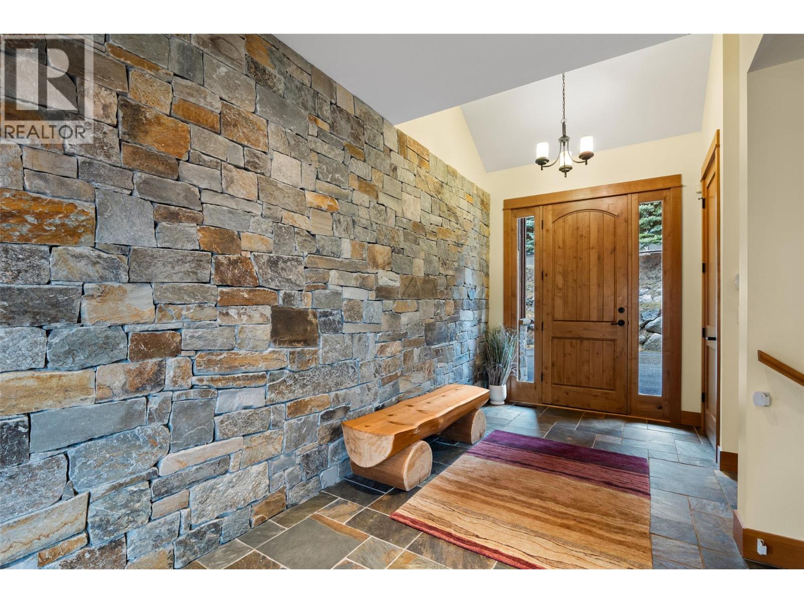 2217 Sunburst Drive, Sun Peaks, British Columbia  V0E 5N0 - Photo 2 - 10402964