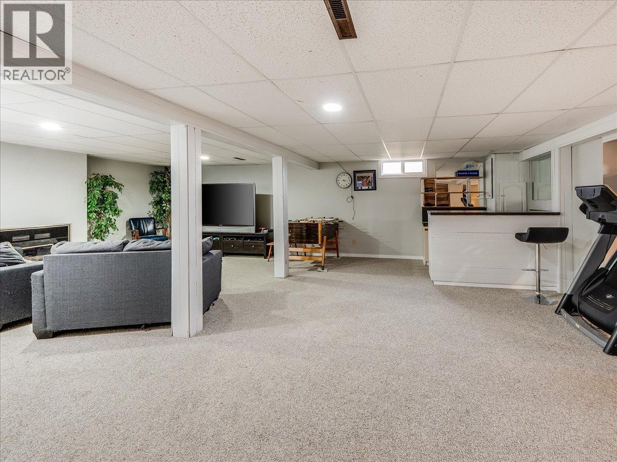 3866 Carnation Drive, Trail, British Columbia  V1R 4W9 - Photo 31 - 10402847